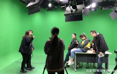 女生占據考研C位！最適合女生考研專業推薦及群眾文藝演出的參與價值